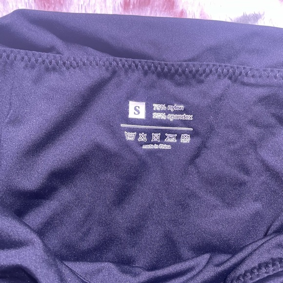 Elegant Black Off-Shoulder Mini Dress - Picture 2 of 3